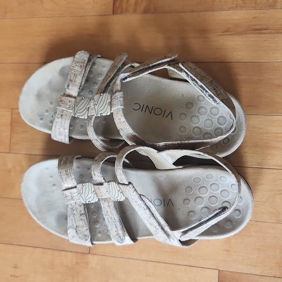 Vionic Amber Sandal - Picture 3 of 5